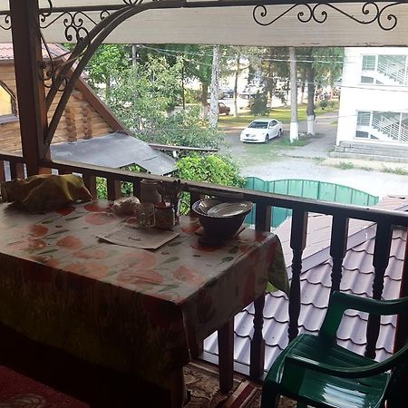 U Iriny Hotel Піцунда Екстер'єр фото