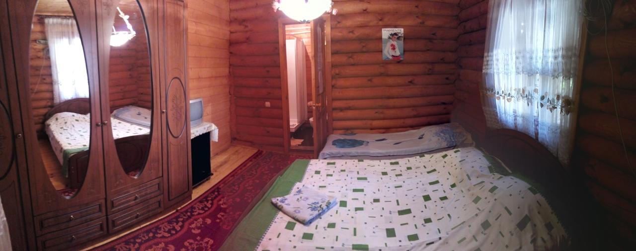 U Iriny Hotel Піцунда Екстер'єр фото