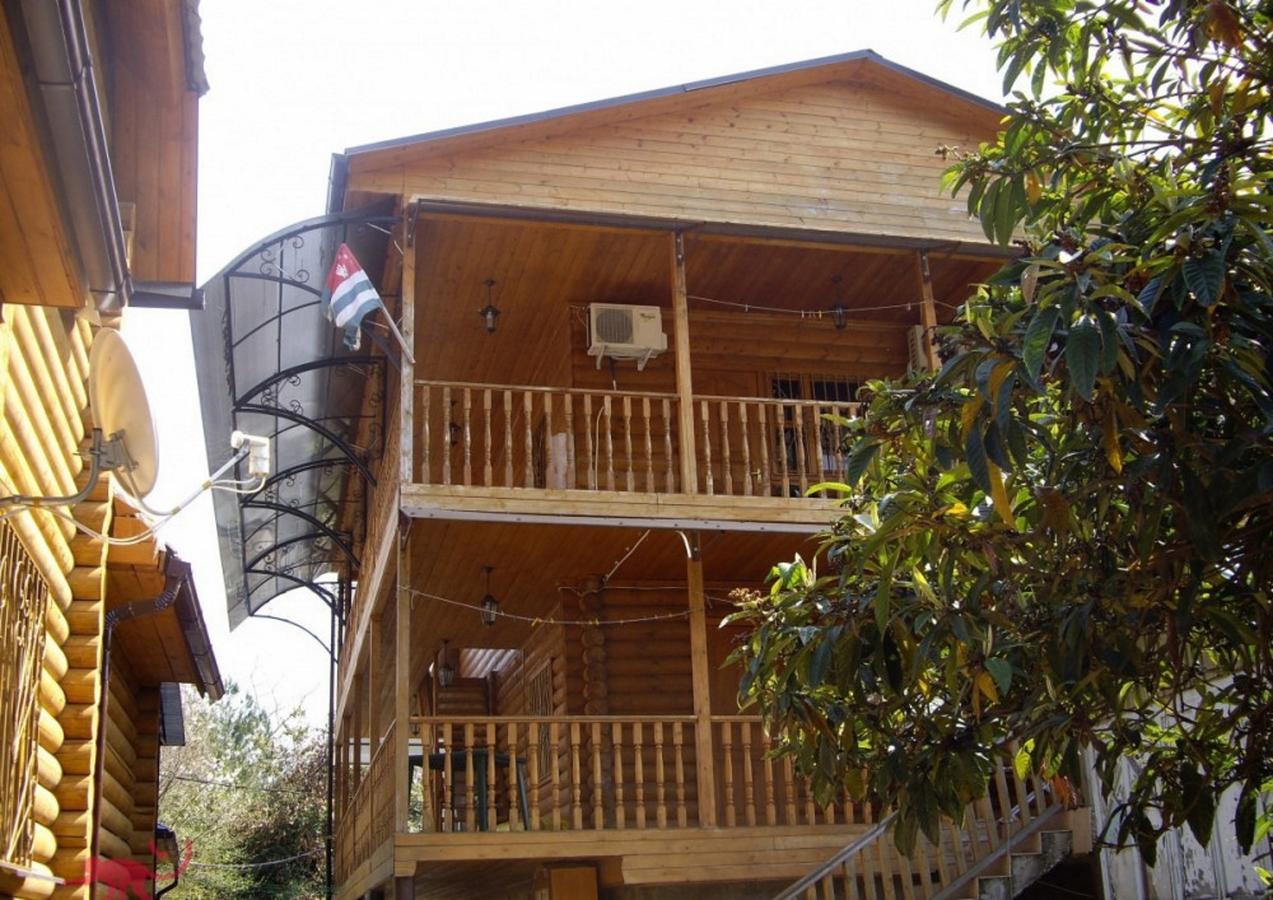 U Iriny Hotel Піцунда Екстер'єр фото