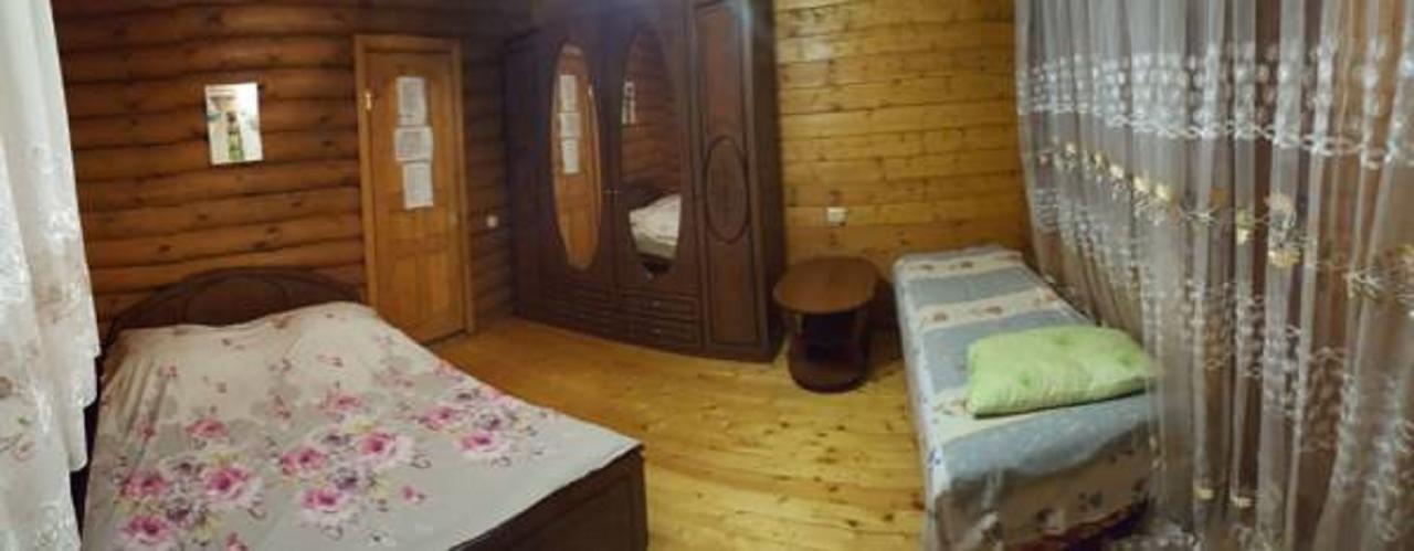 U Iriny Hotel Піцунда Екстер'єр фото