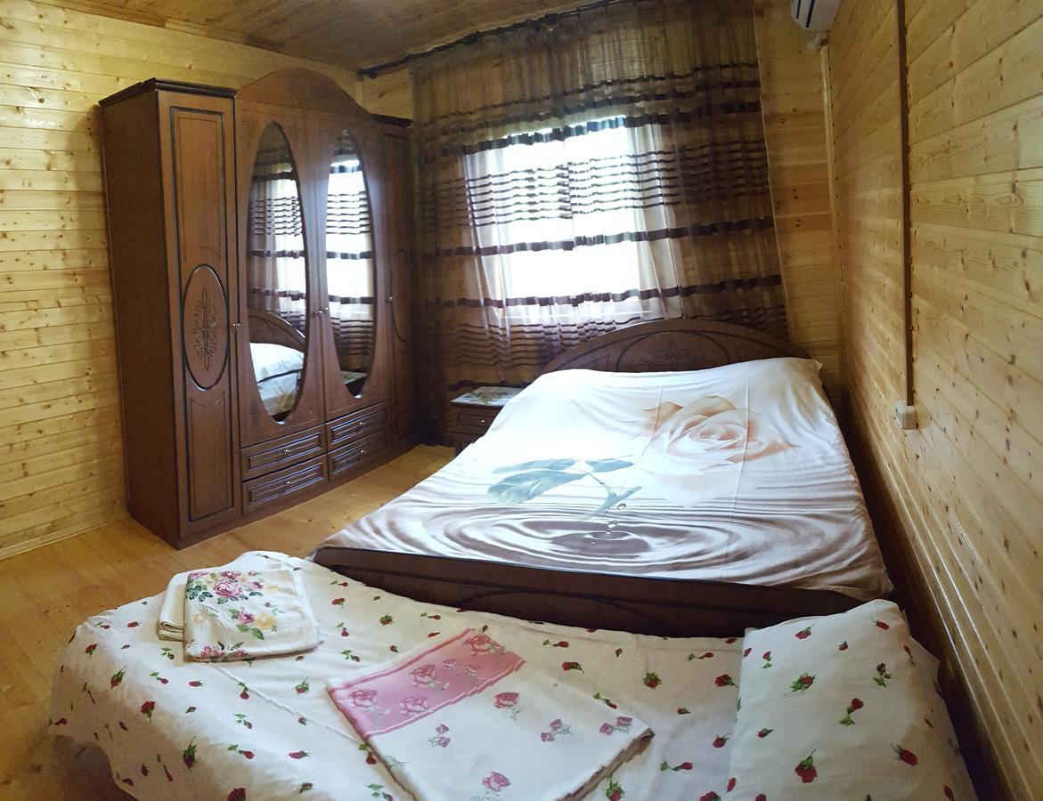 U Iriny Hotel Піцунда Екстер'єр фото