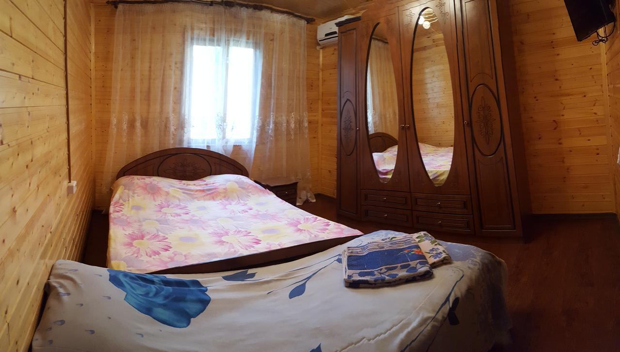 U Iriny Hotel Піцунда Екстер'єр фото